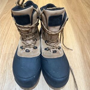 The North Face Men's Black and Tan Snow Boots